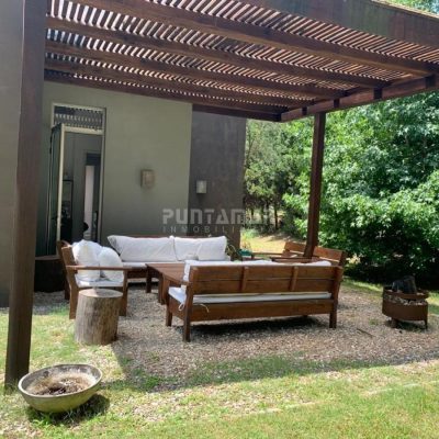 Casa en venta y alquiler laguna blanca