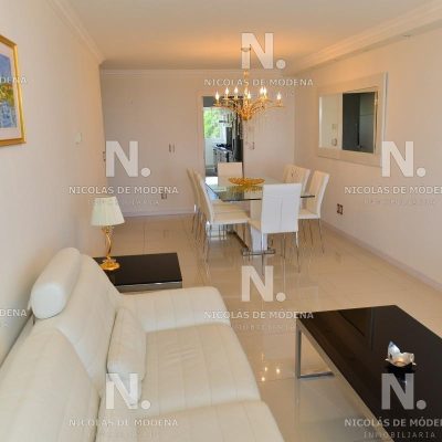 Apartamento nuevo sobre el mar con todos los servicios