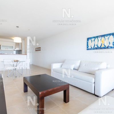 Alquiler temporal y venta de departamento con salida al jardín un dormitorio