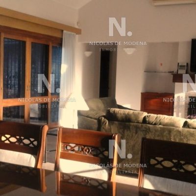 Excelente casa en venta y/o alquiler anual y temporario en playa mansa, punta del este