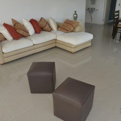 En venta apartamento 4 dorm. en suite, servicios, vista parcial al mar, punta del este.