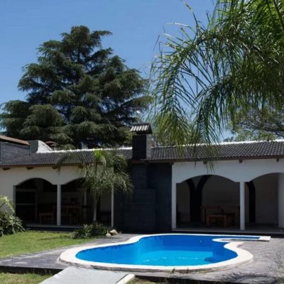 Alquiler exclusiva propiedad con terraza y piscina en ciudad de córdoba