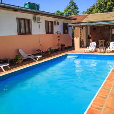 Alquiler hotel tierra colorada en puerto iguazú