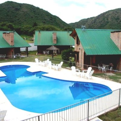 Alquiler hotel y cabañas brisas de oro en villa carlos paz