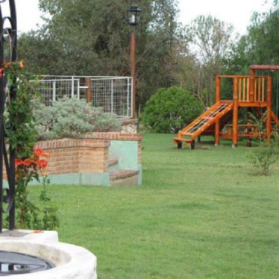 Alquiler aldea blanca complejo de cabañas en villa de merlo