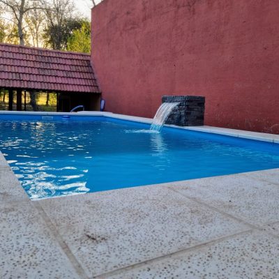 Alquiler casa sobre arroyo en san antonio de arredondo
