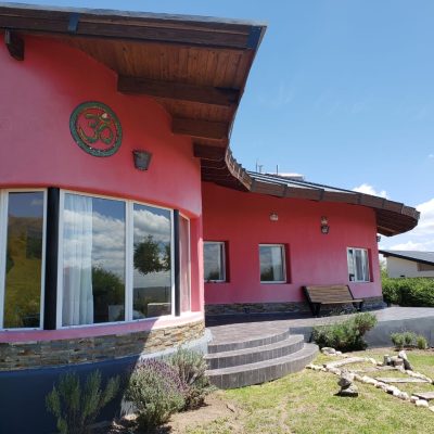 Alquiler hermosa casa en capilla – jardín, piscina y la mejor vista en capilla del monte
