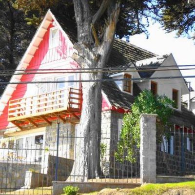 Casa de piedra con chimenea 3 pisos para 13 personas “sitio oficial https://www.arriendoseltabo.cl