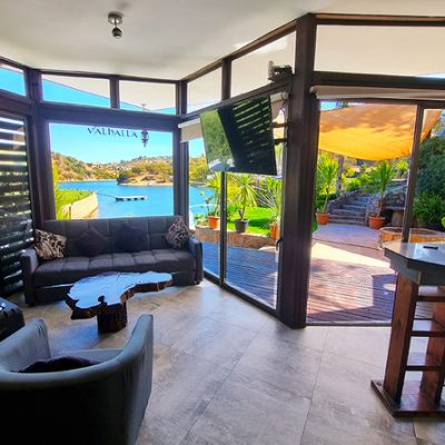 Linda casa orilla lago rapel 9 personas