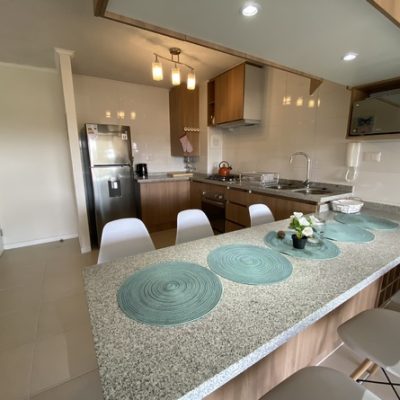 Hermoso departamento, en condominio parquemar el tabo