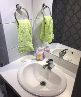 Hermoso departamento metro santa lucía