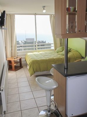 Reñaca cochoa, acogedor depto para 2 personas, hermosa vista mar, wifi, estacionamiento
