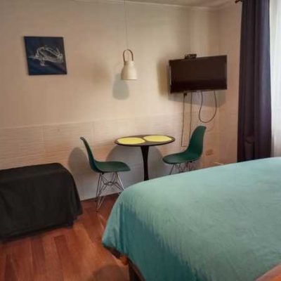 Arriendo por dias. departamento amoblado. metro moneda. metro santa ana