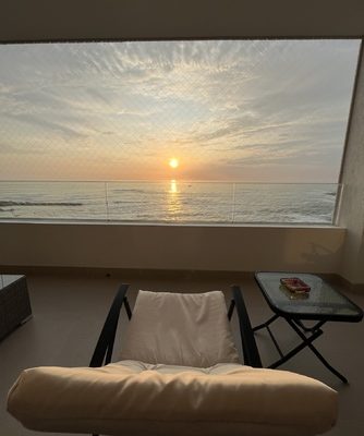 A pasos de playa el laucho ??