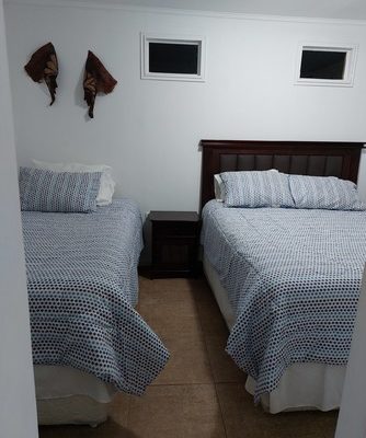 Todo el año, comoda cabañita playa, tranquilidad, energía, con camas de cuarzo y piscina…