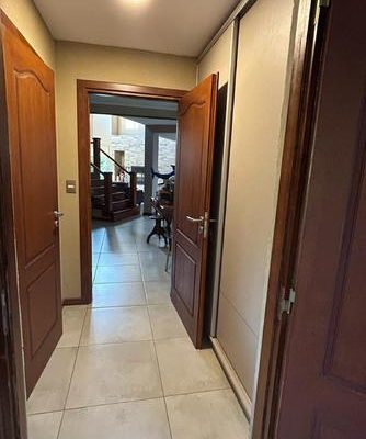 Magnífica casa con pileta, jacuzzi y gimnasio