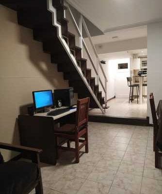 Duplex parque luro 2 habitaciones, patio con parrilla y garaje propio.