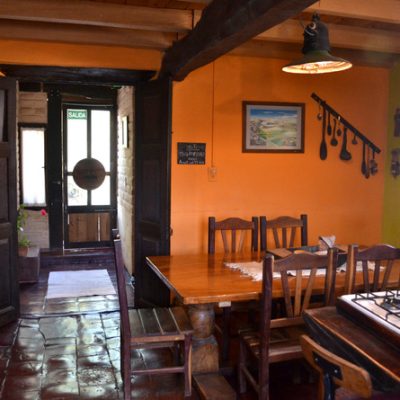 Cabañas ashpa inti. tierra del sol