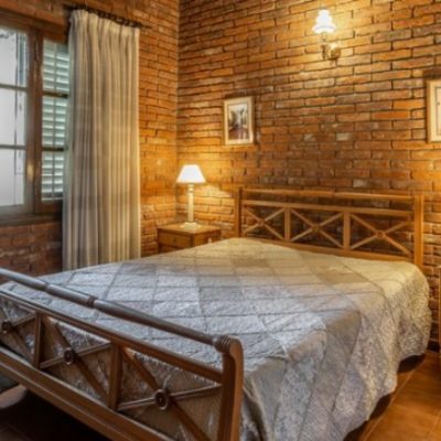 Chalet con parque | alquiler temporario 2023 (8 personas)