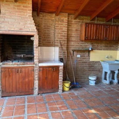 Alquilo casa en merlo san luis por día. en el centro