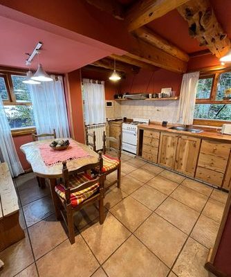 Casa en dos plantas para 6 personas alquiler turístico bariloche r.n