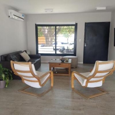 Gran duplex de categoría -cba capital- cochera y patio – exc. ubicación zona norte, barrio tranquilo