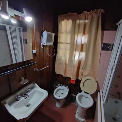 Cómoda casa céntrica de familia en calle tranquila