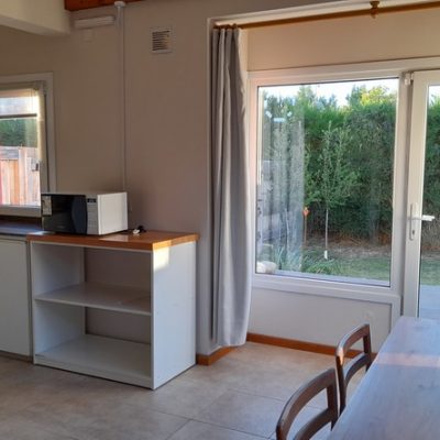 Casa aires de estepa. cómoda casa con jardín cerca del lago nahuel huapi