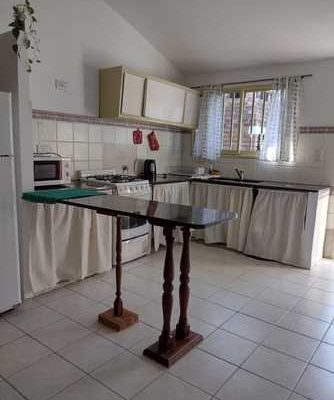 Complejo la paz, departamentos amplios con pileta y asadores a 7 cuadras del centro
