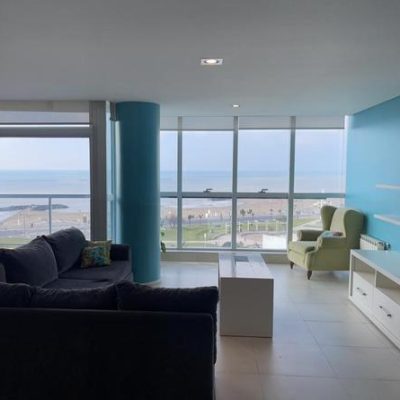 Hermoso semipiso frente al mar.- departamento mar del plata