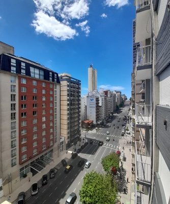 Departamento “calma y mar” – 2 amb. sobre av. colón