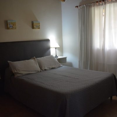 Casa/cabaña pileta uso exclusivo 6 cuadras del centro y 4 del balneario cochera parrilla parque