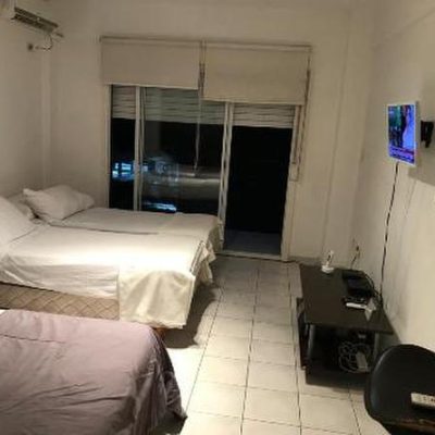 Alquilo por dia semana mes av Corrientes2/4/5 a pasos movistar arena wifi netflix piscina