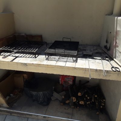 Departamento monoambiente – 4 personas- cochera – cocina completa – sommier