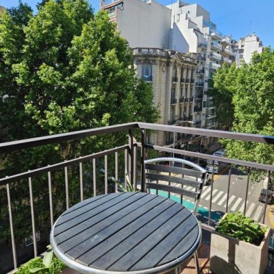 Recoleta chic: balcón, tv 60″