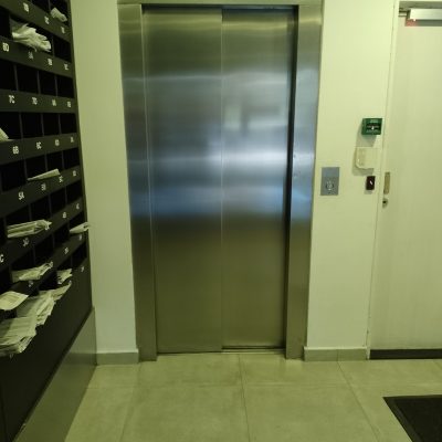 Departamento cerca del parque urquiza con cochera propia