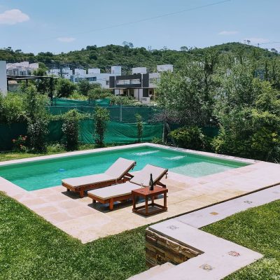 Casa con pileta en las sierras