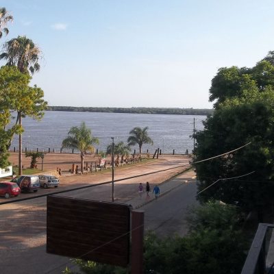 Casa espaciosa en colón, vista al río