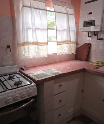 Retamos amplia casa para 3 a 8 personas con cochera