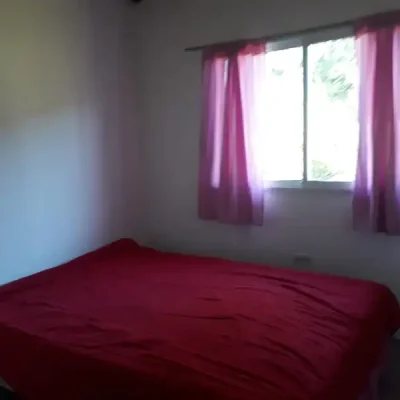 Alquilo casa con pileta