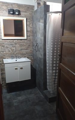 Alquilo chalet zona 1