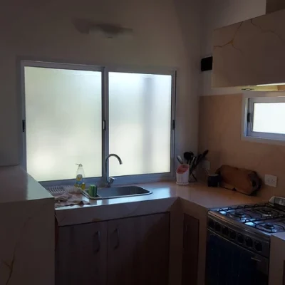 Cabaña en santa clara del mar a 5 cuadras del mar . para 4 personas. totalmente equipada.