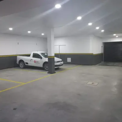 Dpto nuevo para 2 pers. con cochera, totalmente equipado con doble terraza. muy luminoso. las grutas