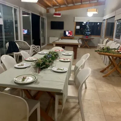 Departamentos exclusivos de 2 y 3 ambientes a media cuadra del mar y con pileta climatizada y sum