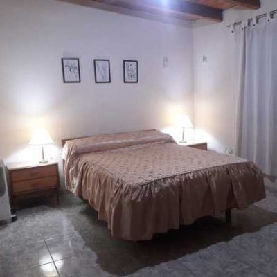 Departamento con pileta privada y quincho a 5 minutos del km cero