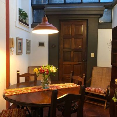 Céntrico departamento en san telmo para 2/3 personas- edificio colonial.