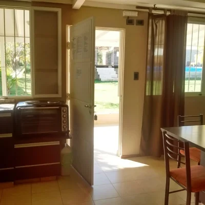 Cabañas junto a la montaña y rio mendoza con desayuno