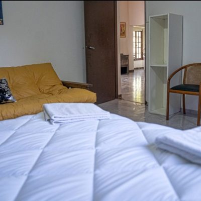 Casona alegre con pileta y amplio jardin